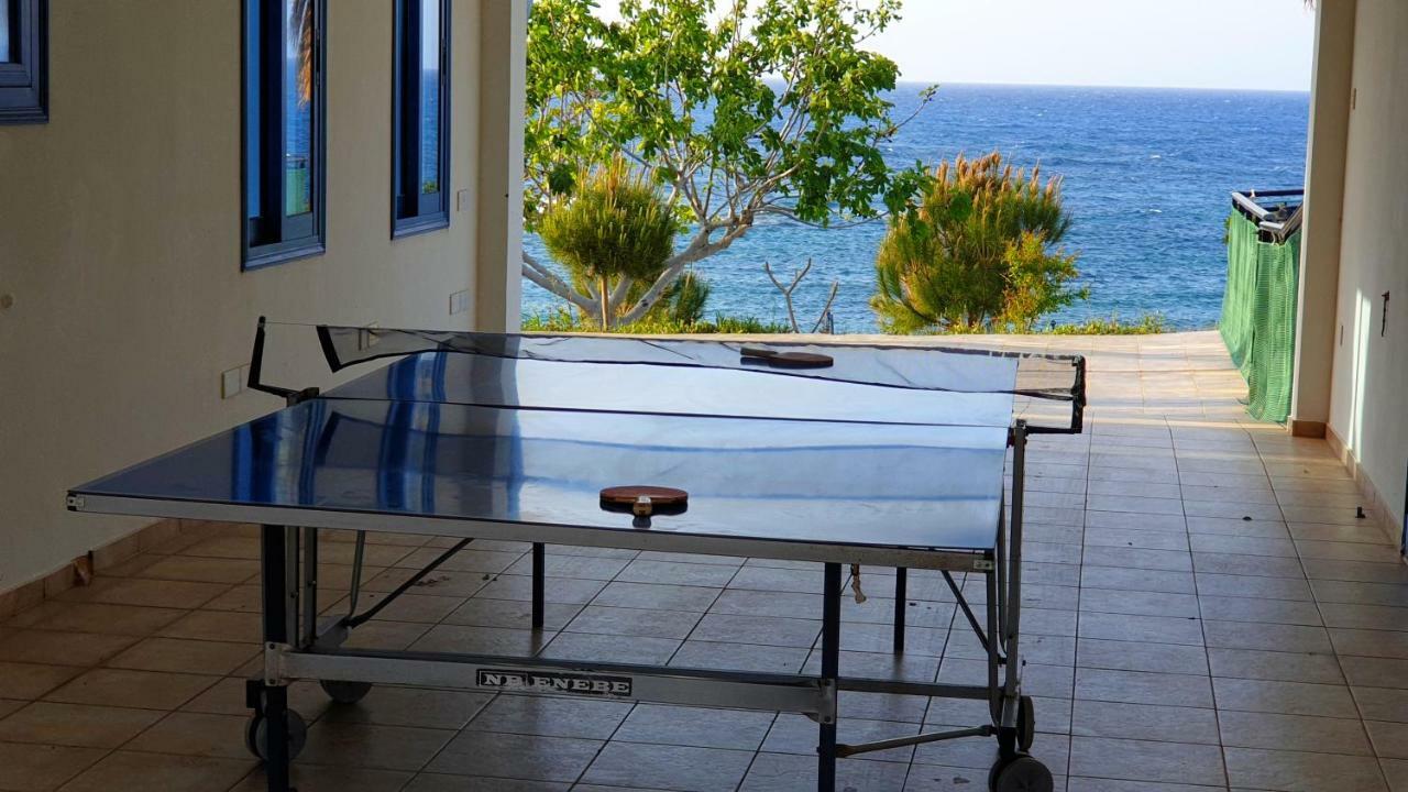 Astrofegia Beachfront Villa Pomos Exterior photo